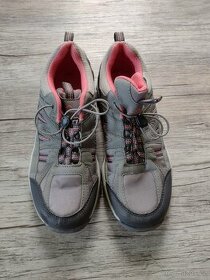 Dívčí outdoorová obuv EU 38