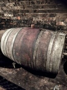 Dubové sudy na víno-vodu 225 litrů