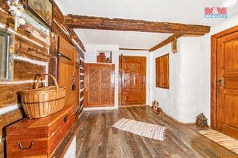 Prodej rodinného domu, 220 m², Nové Mitrovice