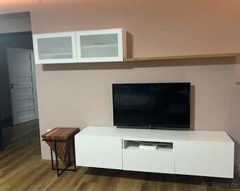 TV sestava s dvířky IKEA/BESTA
