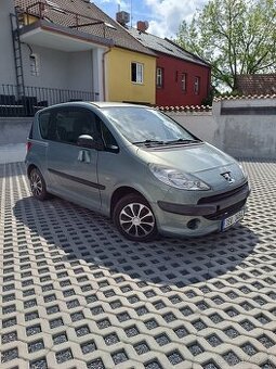 Peugeot 1007, 1.4 Automat (robot), r.v. 2006