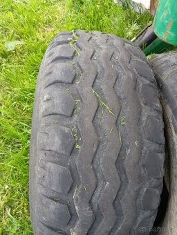Pneu 11,5/80-15.3