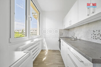Pronájem bytu 1+kk, 28 m², Pardubice, ul. Sluneční