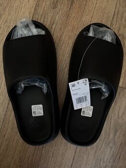 Yeezy Slides 43