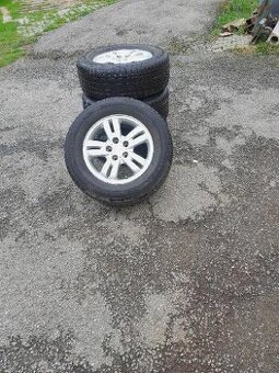 Litá kola 235/60/16 Hyundai