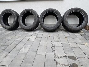 Zimní pneumatiky Goodyear UltraGrip 235/55 R17
