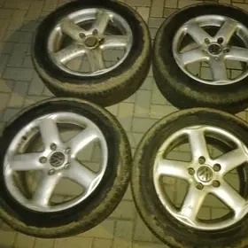 Q7 ALU disky 130x18 vw pneu jen na dojetí