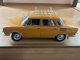 Škoda 100 měřítko 1:8 DeAgostini