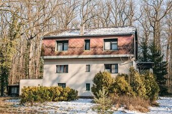 Prodej třípodlažní chalupy, 115 m², s pozemkem 10076 m2, Ker