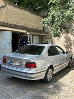 BMW E39 520i