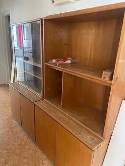 Dřevěná skříňová sestava – 2 ks vedle sebe Přerov