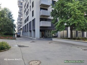 Hábova 3209/Pronájem bytu 2+kk s balkonem, sklepem a garážov