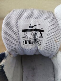 Nike boty 300kc