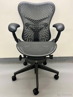 Kancelářská židle Herman Miller MIrra 2 - top stav