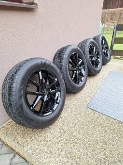 Zimní pneu 215x65 R17 / 99V + Alu disky - Škoda Kodiaq RS