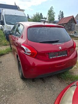 Peugeot 208 1.2i 60kw r.v. 2014 - 1