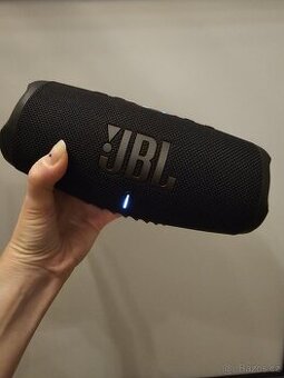 JBL Charge 5 reproduktor