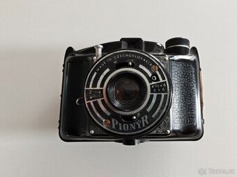 STARÝ FOTOAPARÁT PIONÝR.