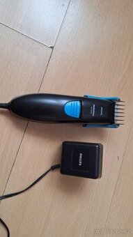 Zastřihovač vlasů a vousů