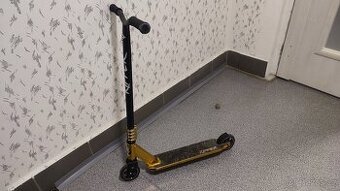 Koloběžka Street Surfing Ripper Bloody zlatá