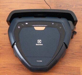 Robotický vysavač Electrolux Pure i9.2 (kamera, laser)