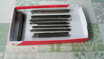 SOUSTRUŽ.NOŽE HSS RADECO Poldi - sada 8 ks