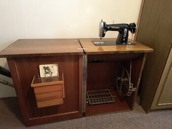 Šicí stroj Minerva 122