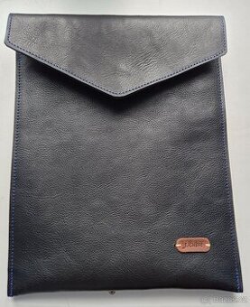 Kožené pouzdro na notebook 14"