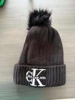 Dámská zimní čepice Calvin Klein Jeans