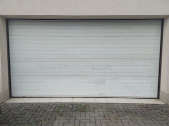 Garážová vrata - sekční