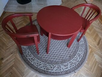 Thonet židle a stůl