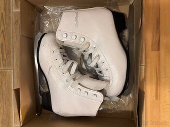 Dívčí brusle velikost 35