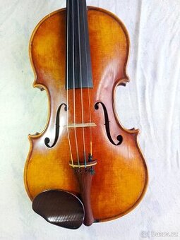 Housle 4/4 - 1