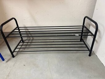 Kovový botník – skladem