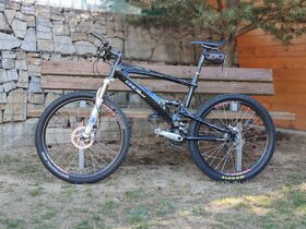 Karbonové celoodpružené kolo GT i-drive 4 PRO