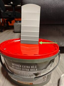 Barva na zeď šedá