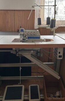 Průmyslový 4-nitný overlock Garudan UHD9004-243-M14