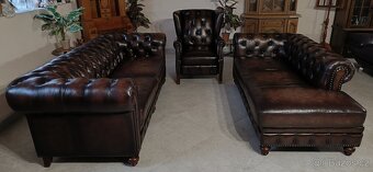 Chesterfield sedací souprava 3+sofá+relax křeslo, Höffner.