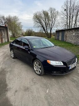 Prodam Volvo S80 - 2.4 D5 136kw - pravostranka na dily