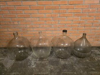 Demizony od vina