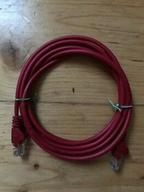 UTP patch kabel cat.5E, 2 m, cerveny