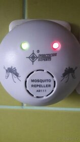 Plašič komárů
