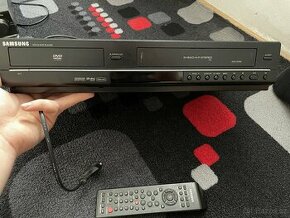 Kombinovaný DVD/VHS COMBO SAMSUNG V6700