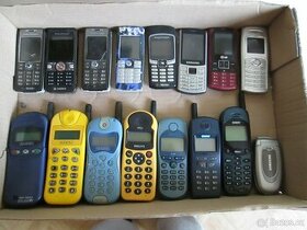 STAR.SBĚR.MOBILY A NABÍJEČKY. - 1