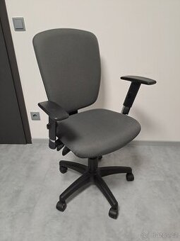 Kancelářská židle s kolečky