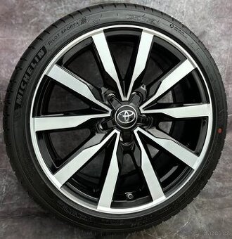 Nová originální Alu kola Toyota Corolla 225/40/18 letní