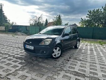 Ford Fiesta 1.4 benzín