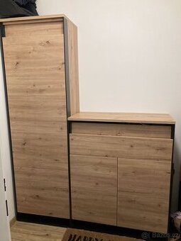 Šatníková skriňa + botník + panel na stenu