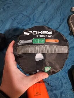 Spokey ULTRALIGHT 600 Spací pytel, 7°C, 12 x 20 cm