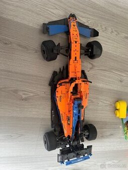 Lego formule 1 42141 McLaren
